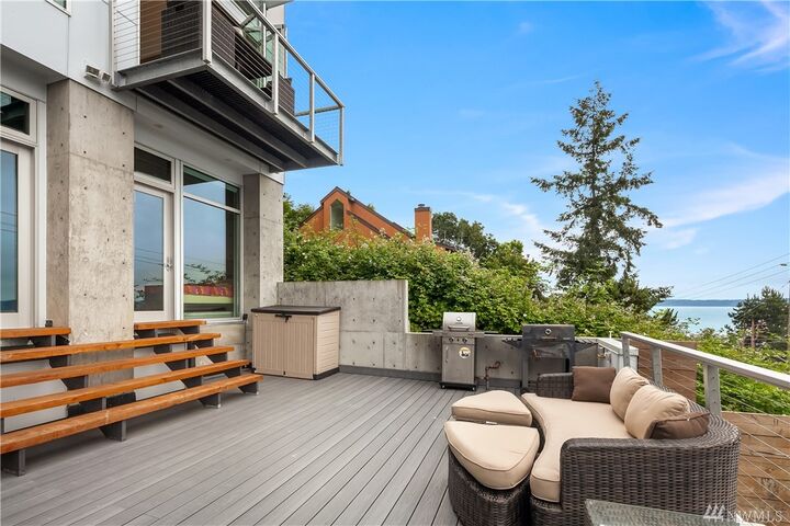 Property Photo:  3720 59th Ave SW  WA 98116 