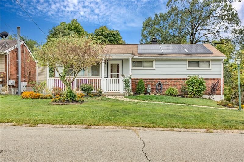 Property Photo: 46 Claireview Dr PA 15106