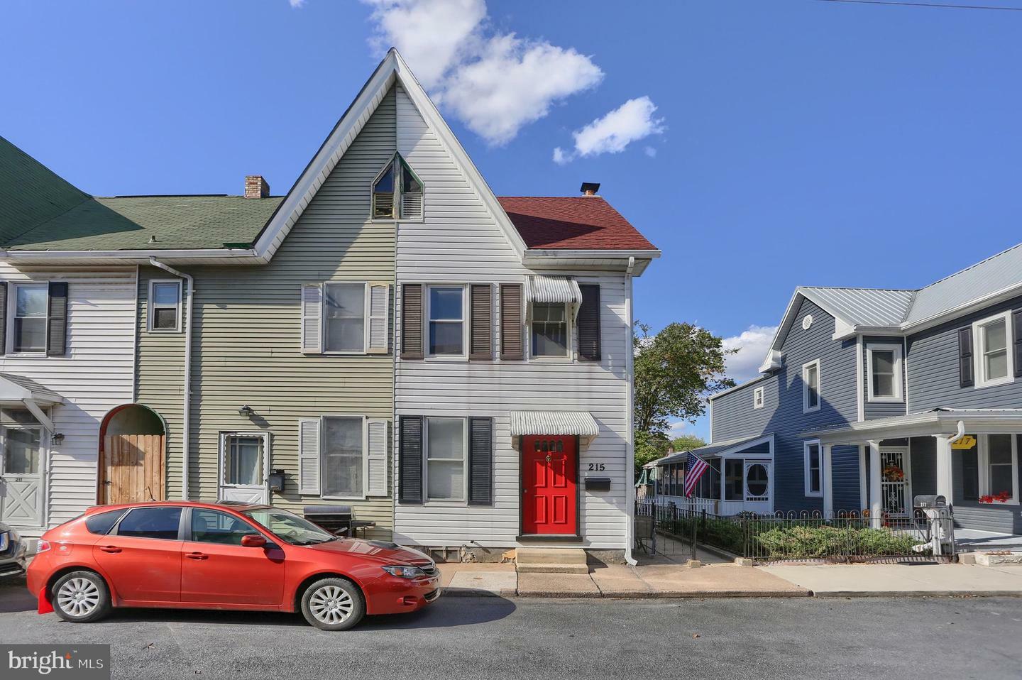 Property Photo:  215 E Locust Street  PA 17055 