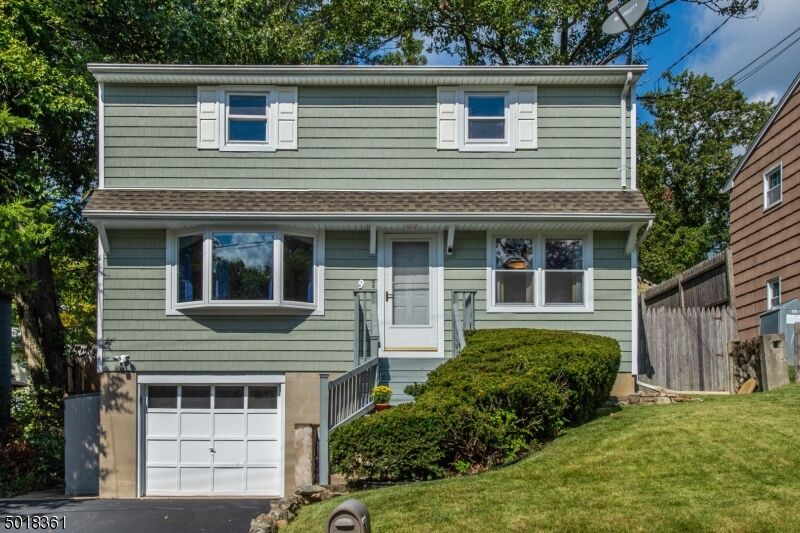 Property Photo:  9 Morris Rd  NJ 07874 