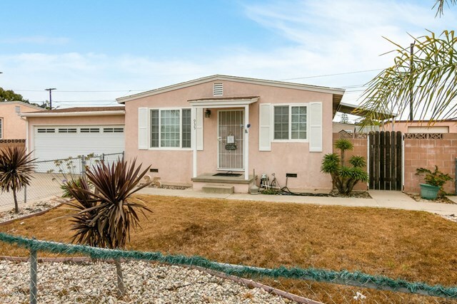 Property Photo:  935 Maplewood Way  CA 93041 