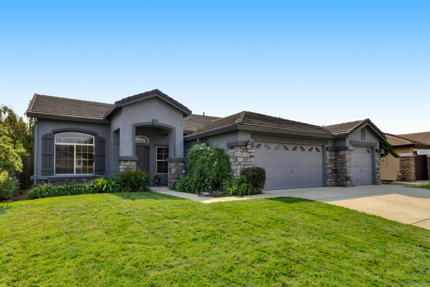 Property Photo:  9464 Blue Diamond Way  CA 95624 