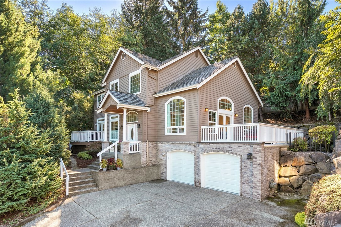 Property Photo:  2705 NW Pine Cone Drive  WA 98027 