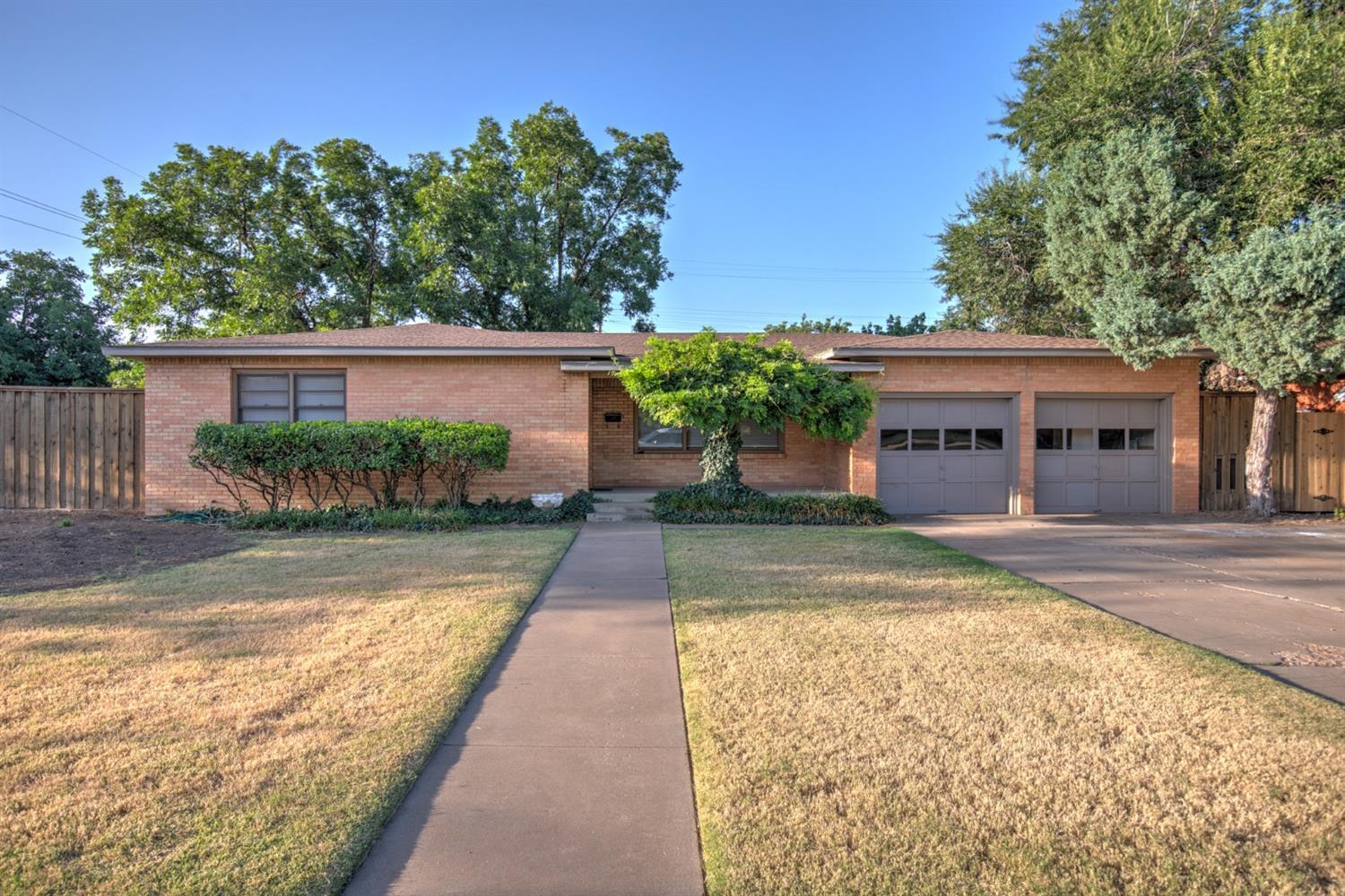 Property Photo:  3601 42nd Street  TX 79413 