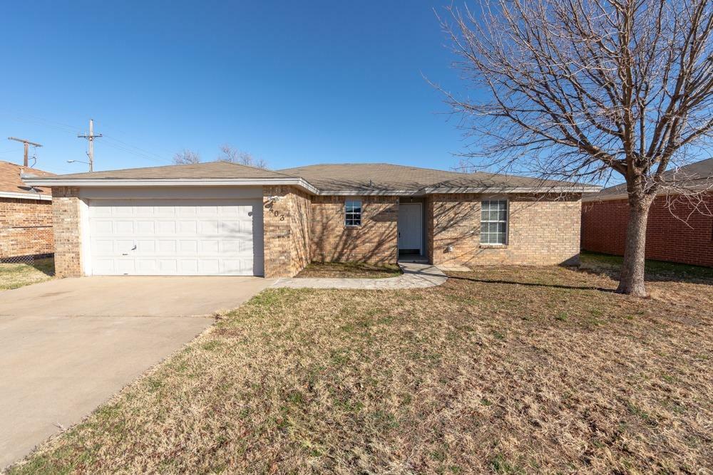 Property Photo:  403 Iola Avenue  TX 79416 