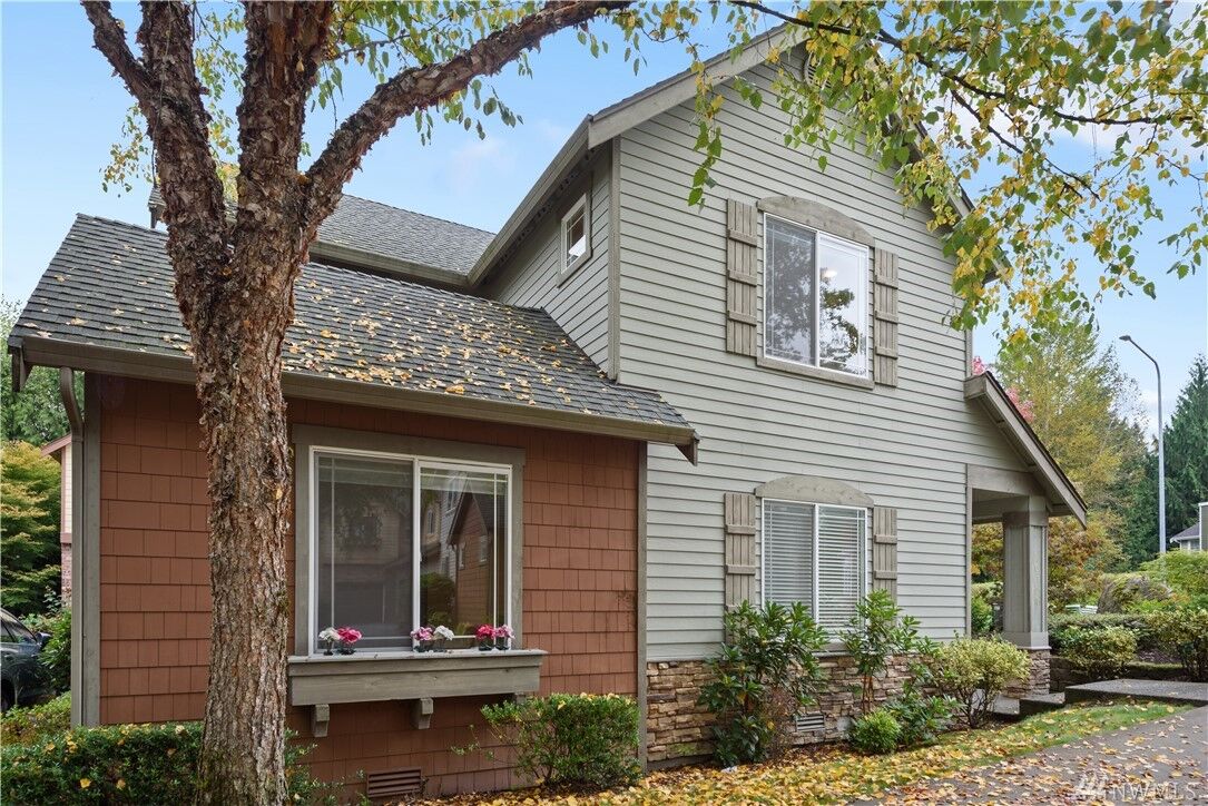 Property Photo:  10704  221st Lane NE  WA 98053 