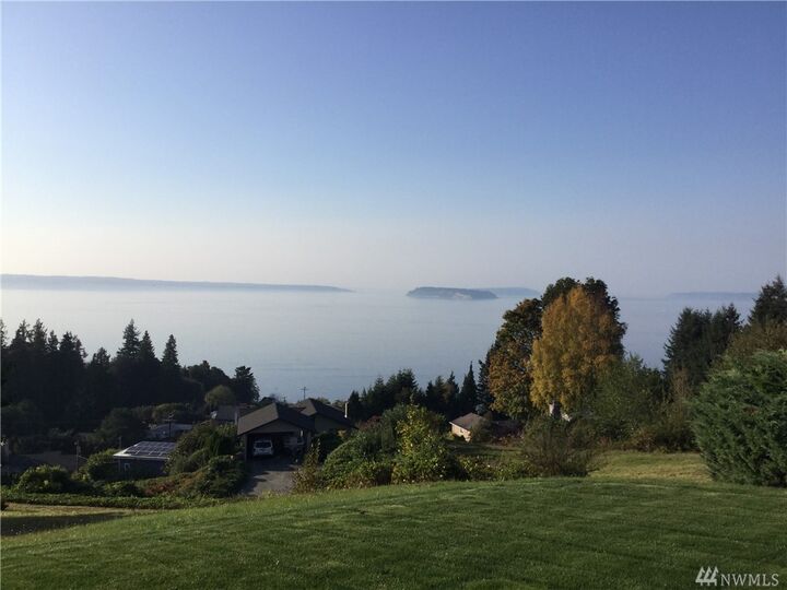 Property Photo:  4618 Seahurst Ave  WA 98203 