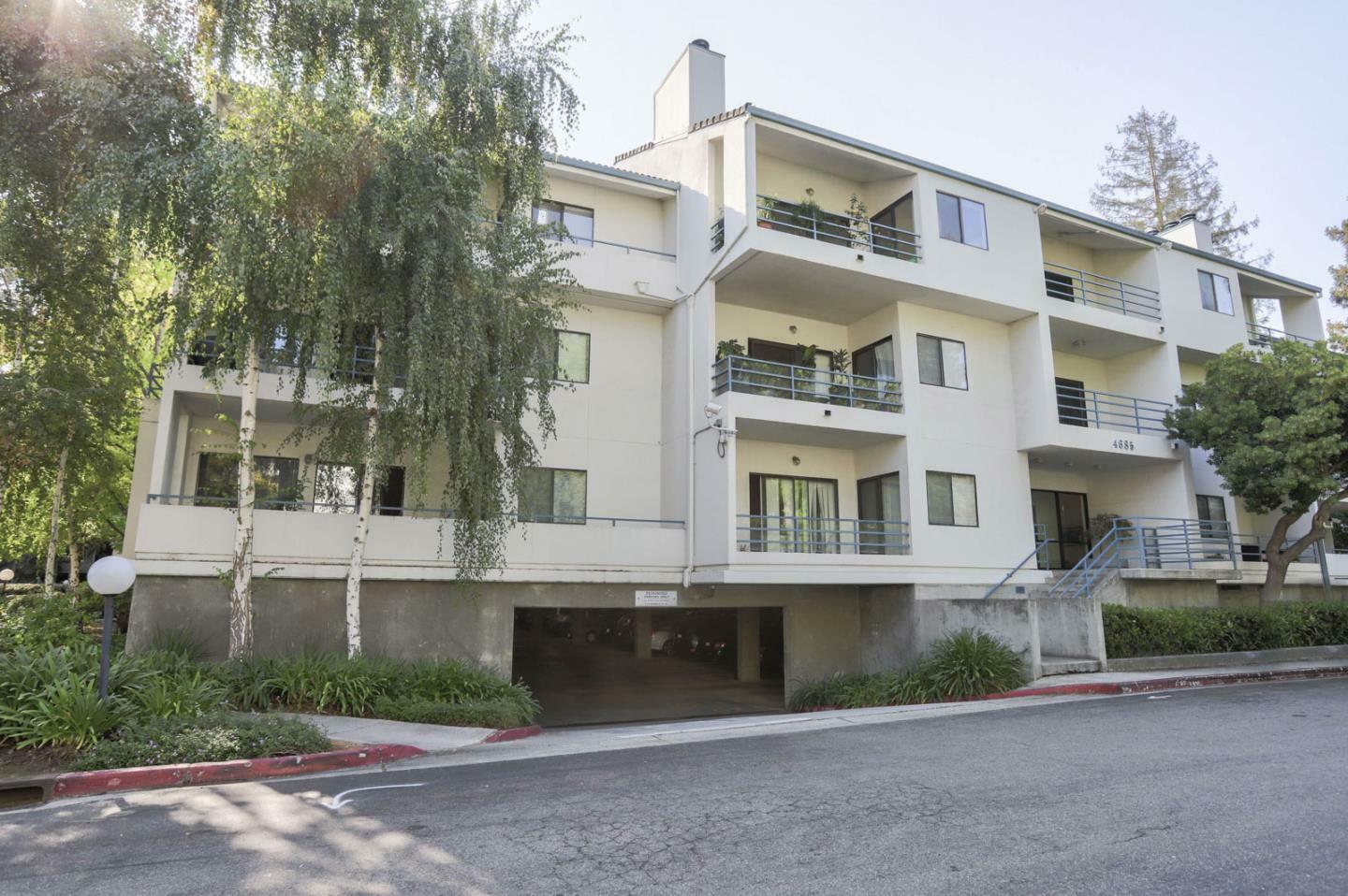 Property Photo:  4685 Albany Circle 124  CA 95129 