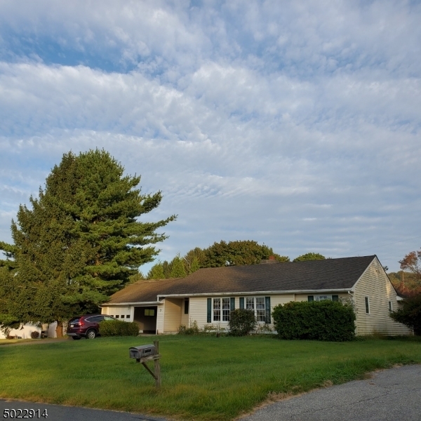 Property Photo:  7 Clarkson St  NJ 08848 