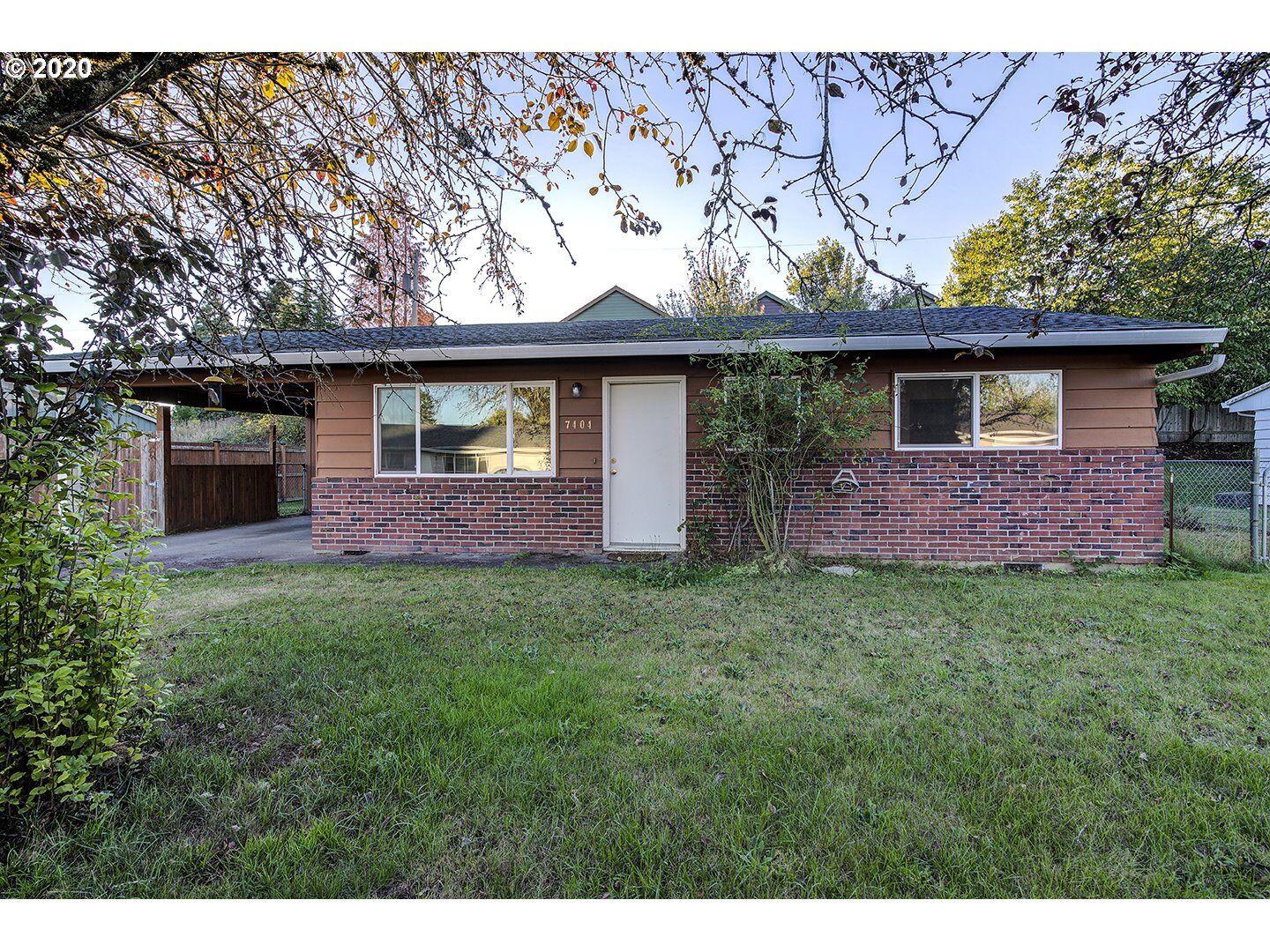 Property Photo: 7404 NW 1st Ave WA 98665