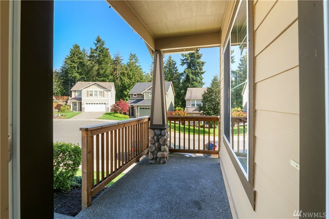 Property Photo: 17904 110th Place E WA 98391