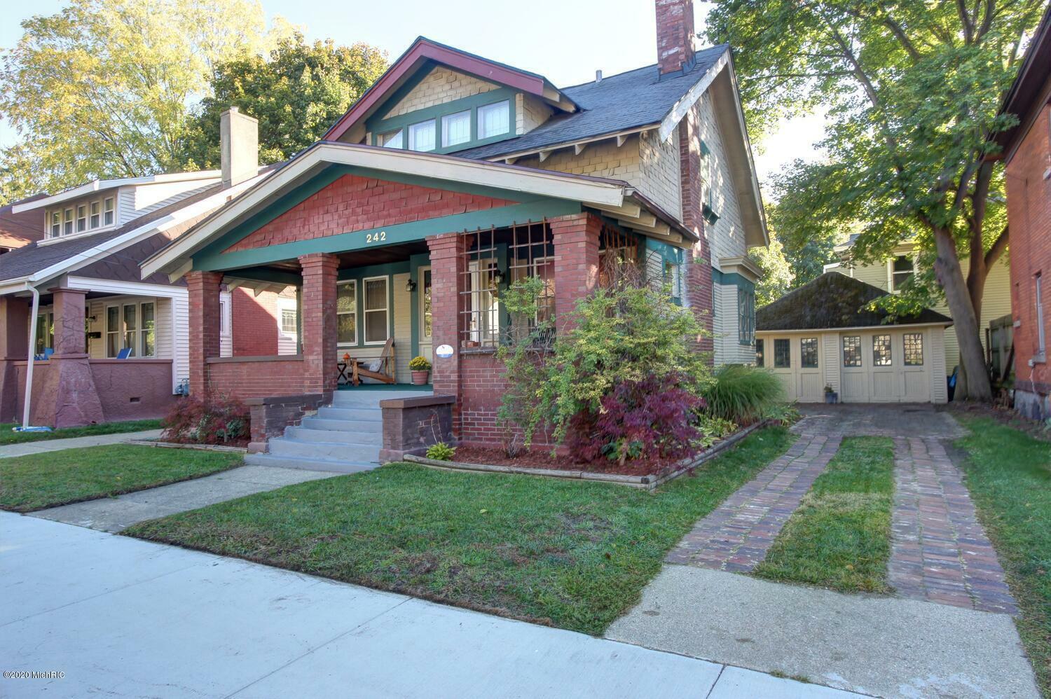 Property Photo:  242 Valley Avenue NW  MI 49504 