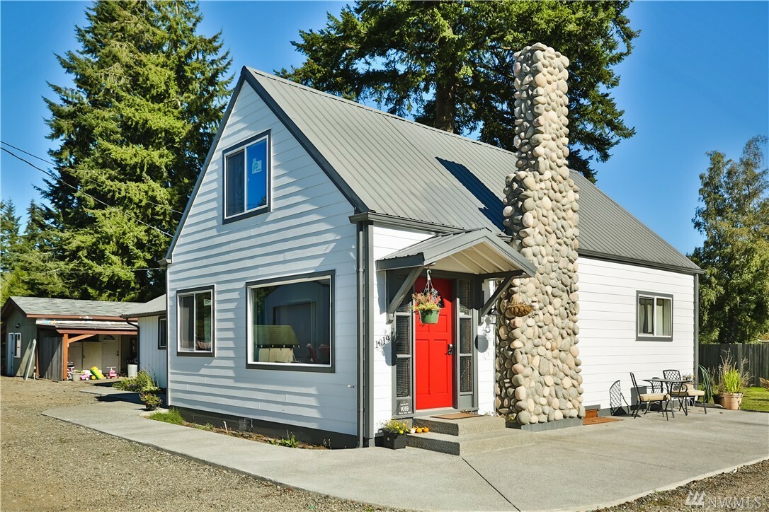 Property Photo: 1019 Monte-Elma Rd WA 98541
