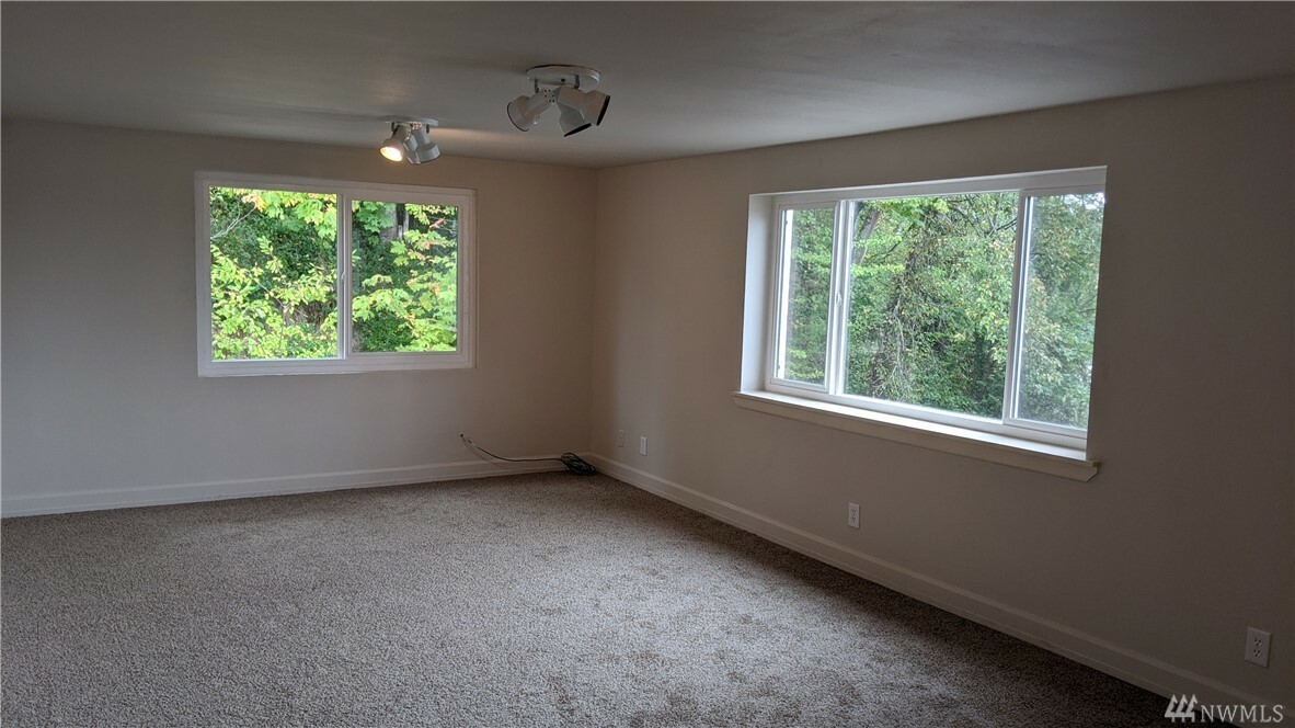 Property Photo:  830 2nd St  WA 98290 