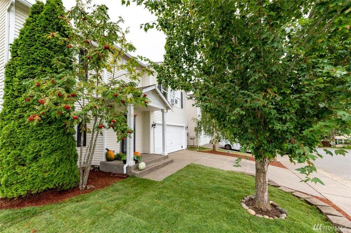 Property Photo:  13213 122nd Ave E  WA 98374 