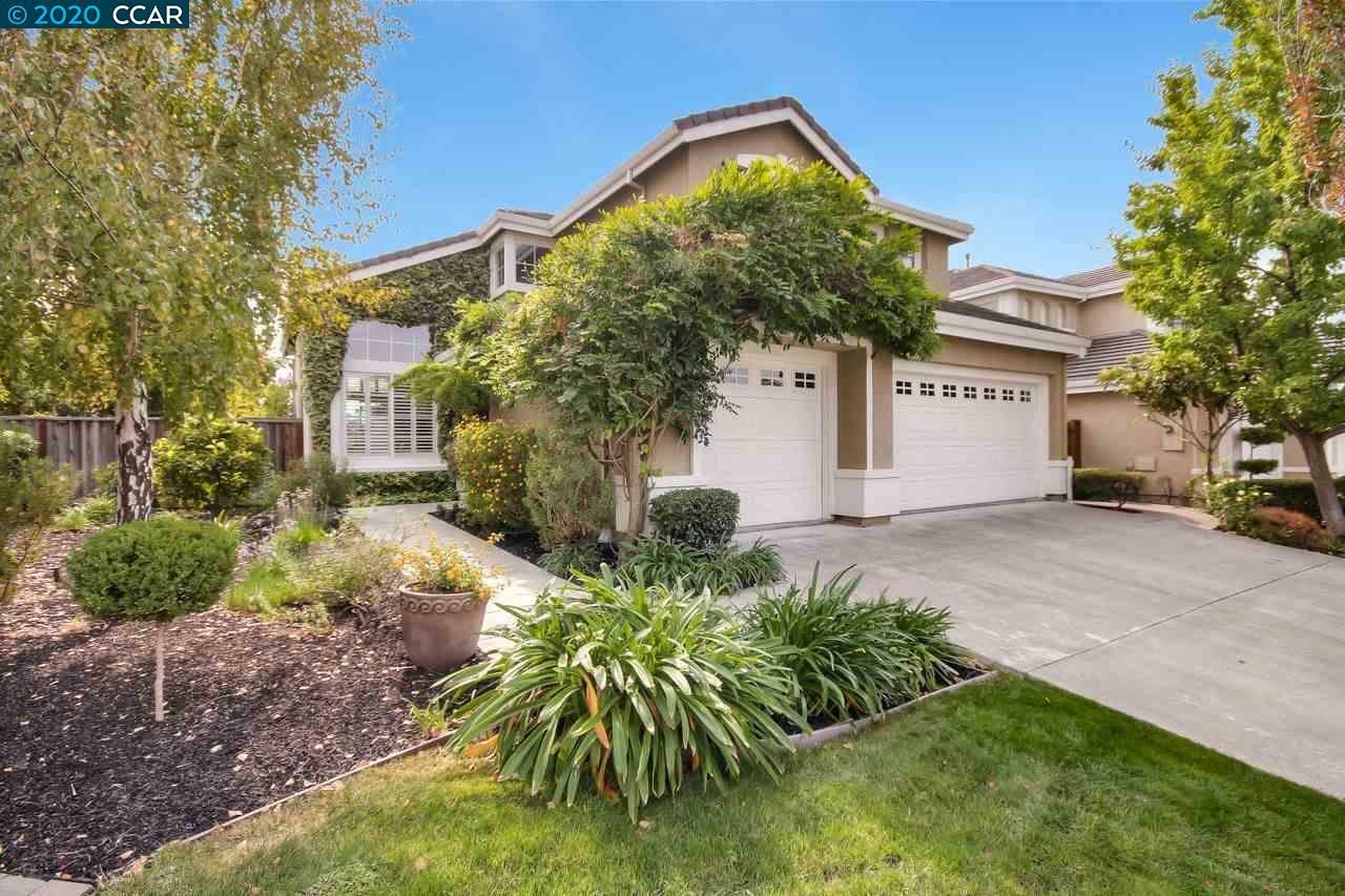 Property Photo: 43 Meadow Blossom Ct CA 94506