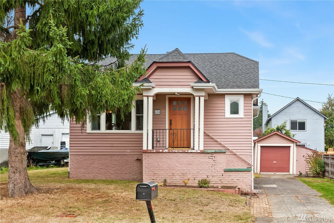 Property Photo:  624 NW 86th St  WA 98117 