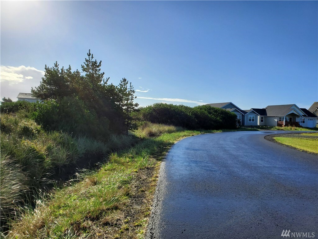 Property Photo:  1084 Crestshire Lp SW  WA 98569 