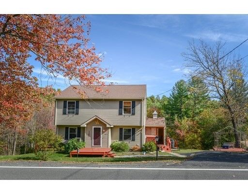 Property Photo:  44 Hillside Rd  MA 01077 