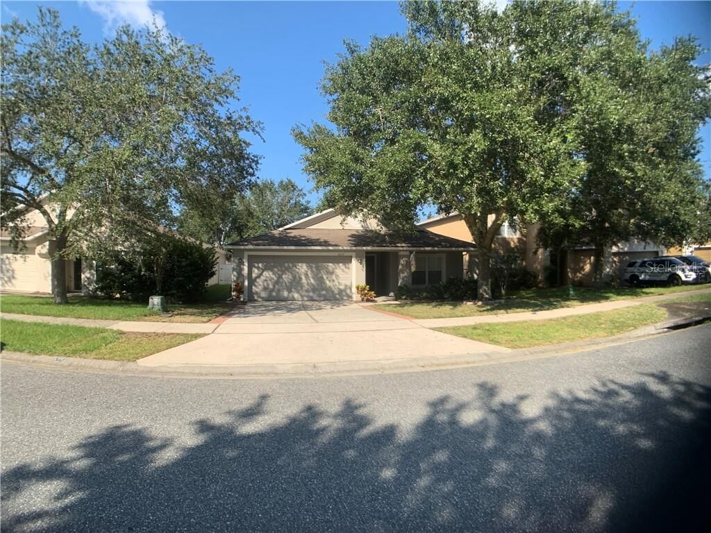 Property Photo:  2257 Martins Run  FL 32778 