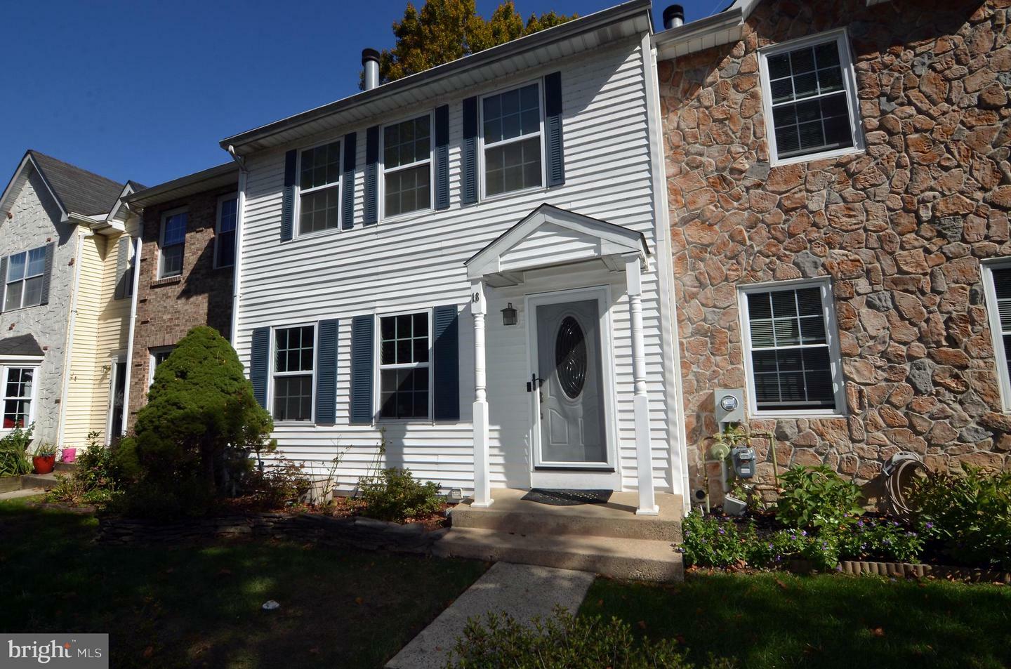 Property Photo:  18 Lenwood Court  NJ 08690 