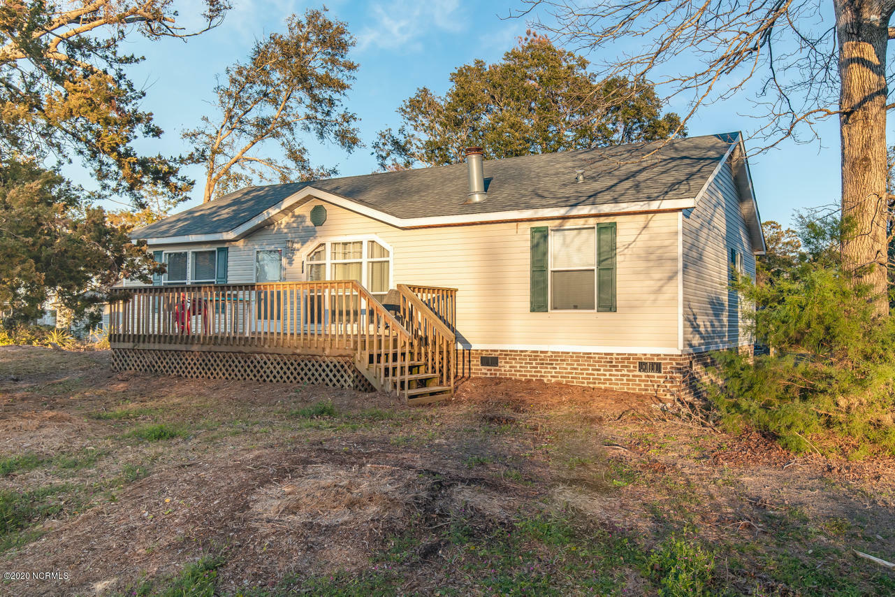 Property Photo:  404 Knollwood Drive  NC 28512 