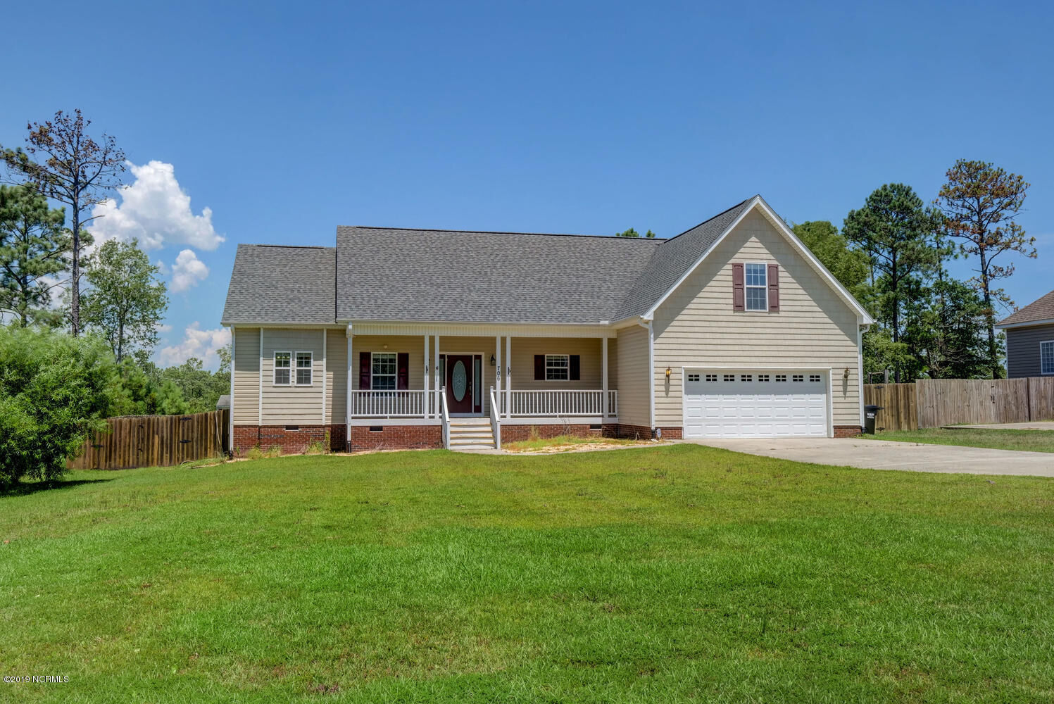 Property Photo:  706 Daniel Lindsey Court  NC 28460 