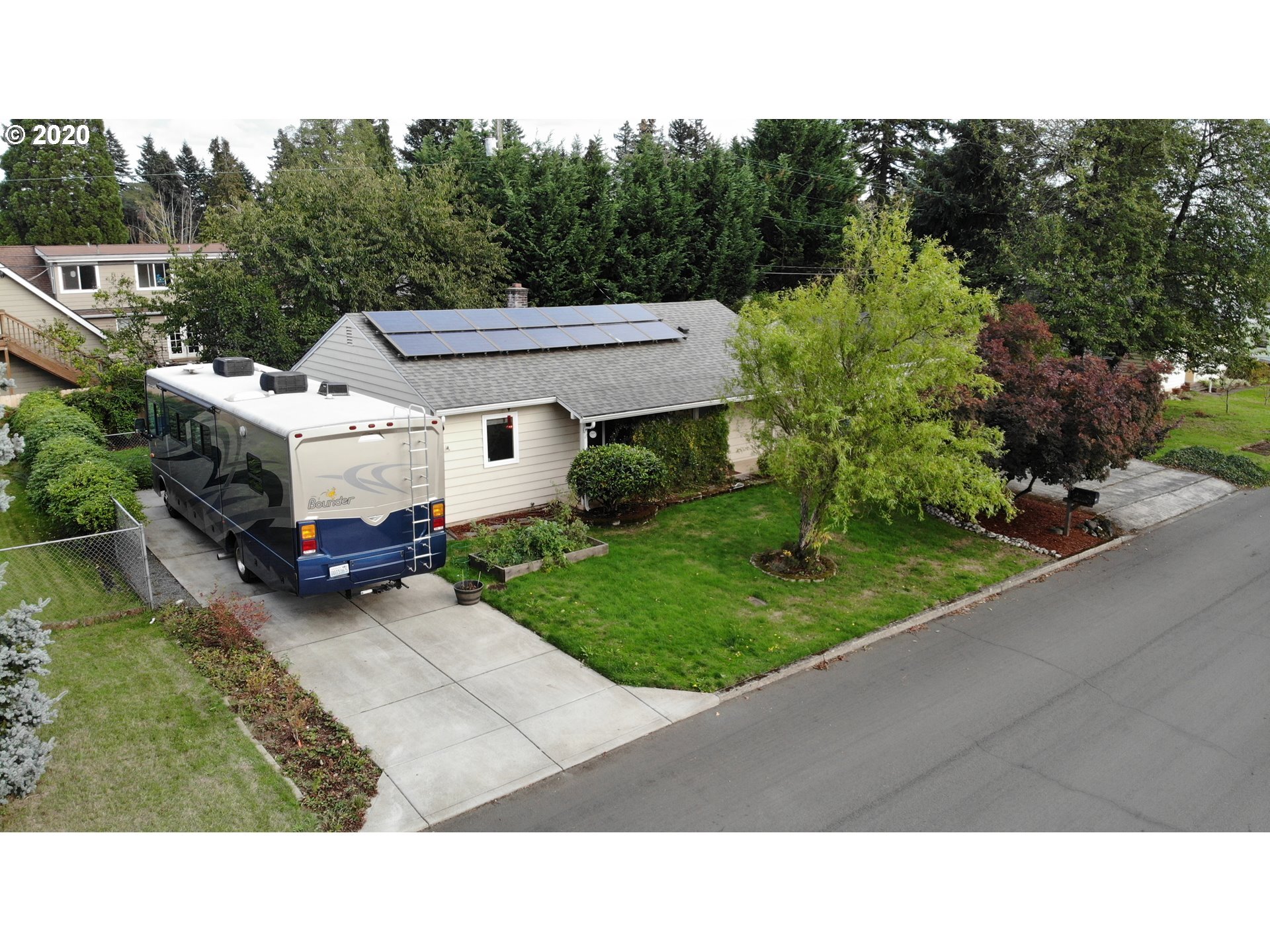 Property Photo: 509 Cascade Dr WA 98664