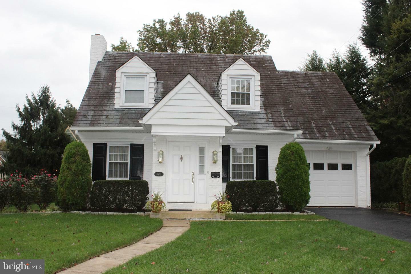 Property Photo:  920 Janet Avenue  PA 17601 