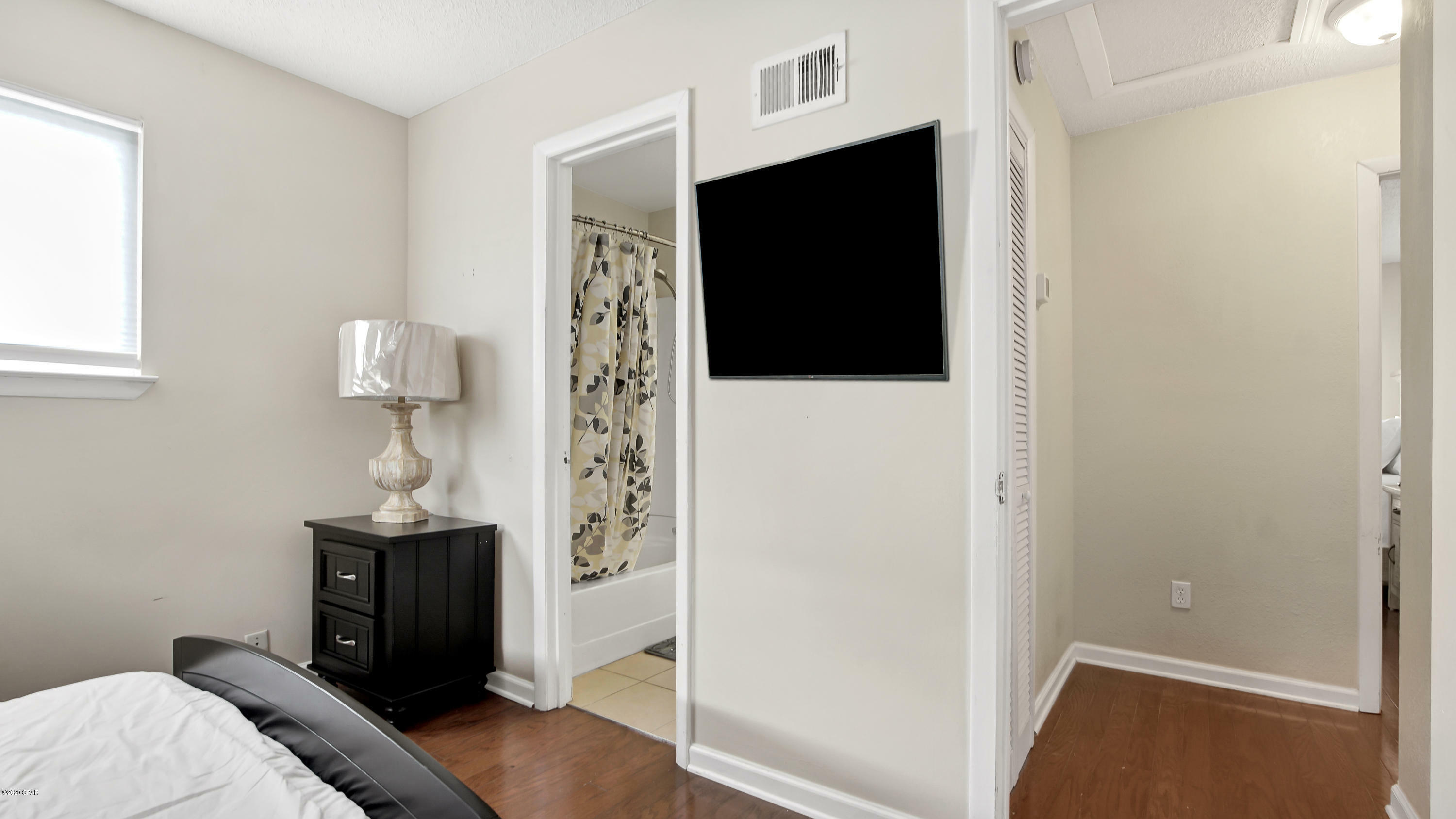 Property Photo: 115 Paridiso Place FL 32413