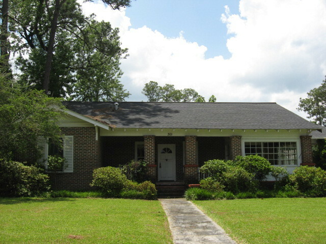 Property Photo:  301 22nd Ave.  MS 39401 