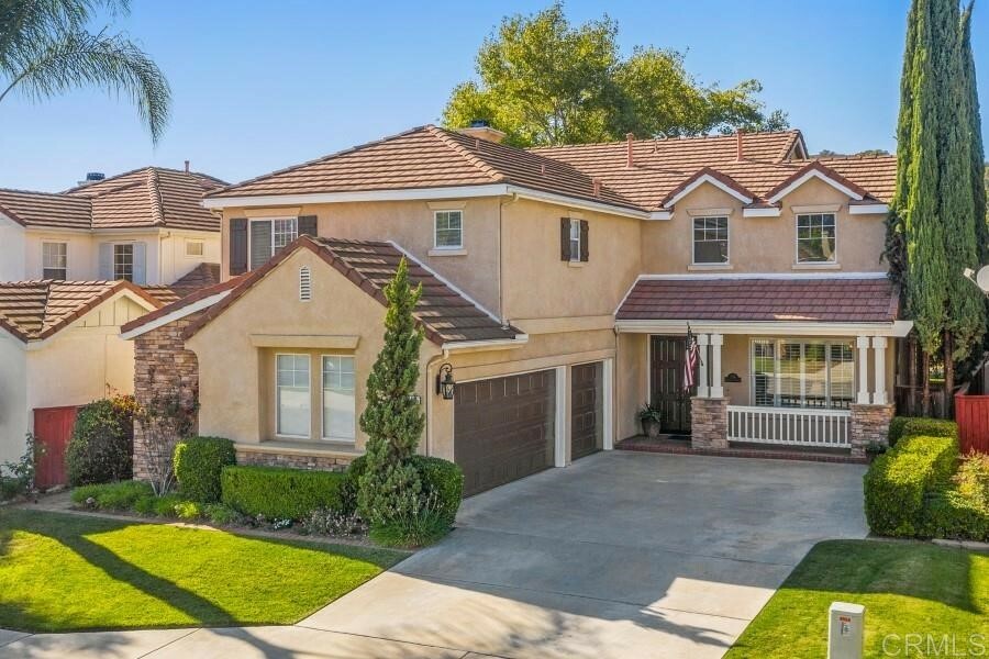 Property Photo:  556 Golf Glen Drive  CA 92069 