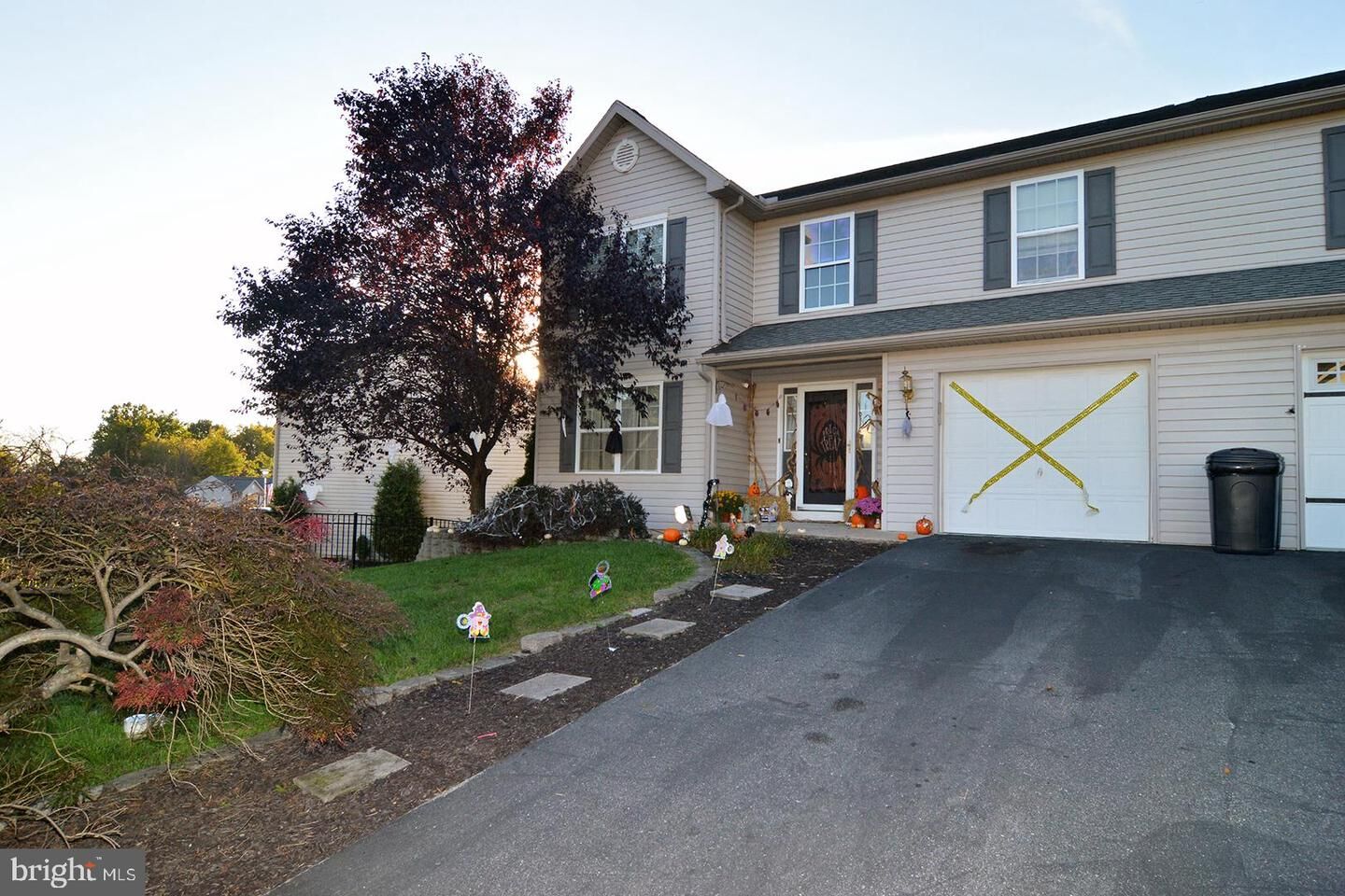 Property Photo: 1002 Lily Lane PA 19560
