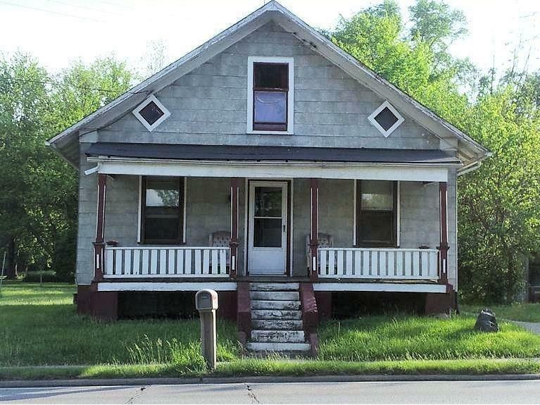 Property Photo:  8 E Main St  OH 45102 