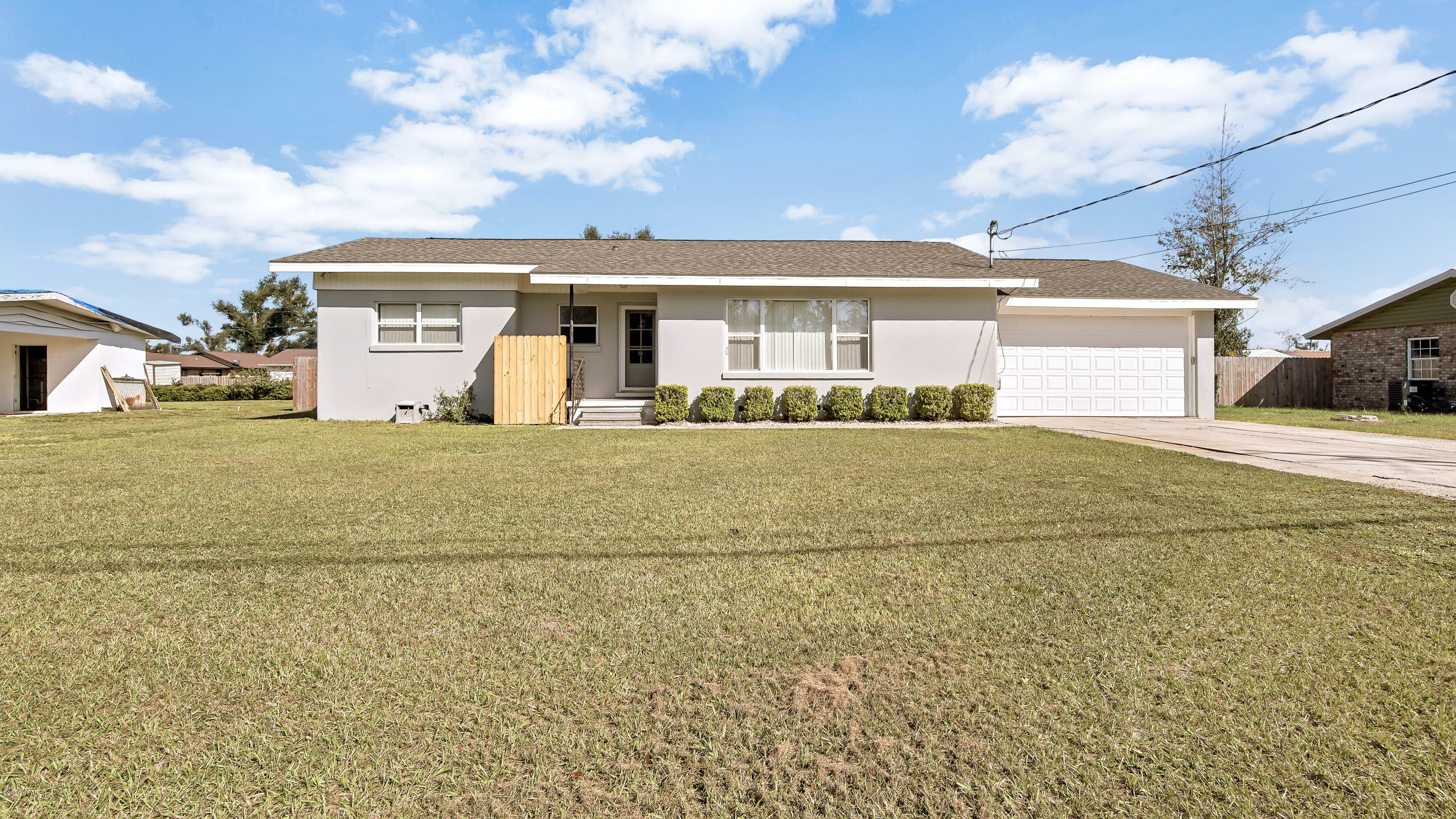 Property Photo: 4909 N Lakewood Drive FL 32404