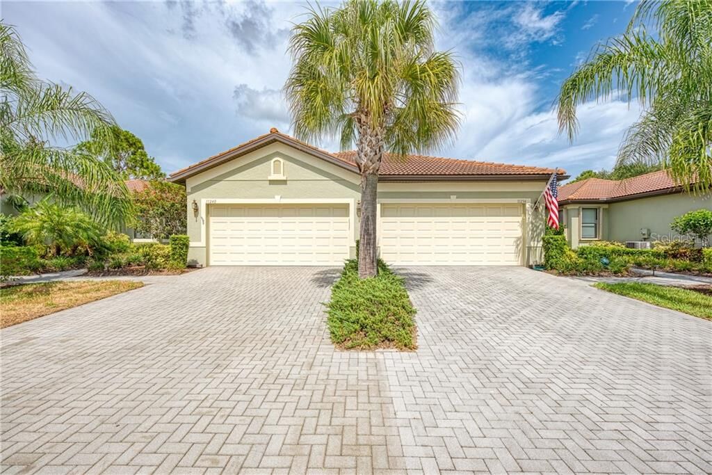 Property Photo: 11240 Batello Drive FL 34292