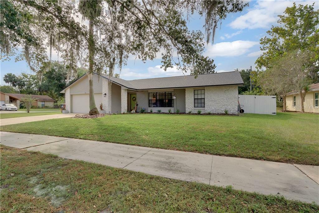 Property Photo:  59 Sweetwater Creek Circle  FL 32765 