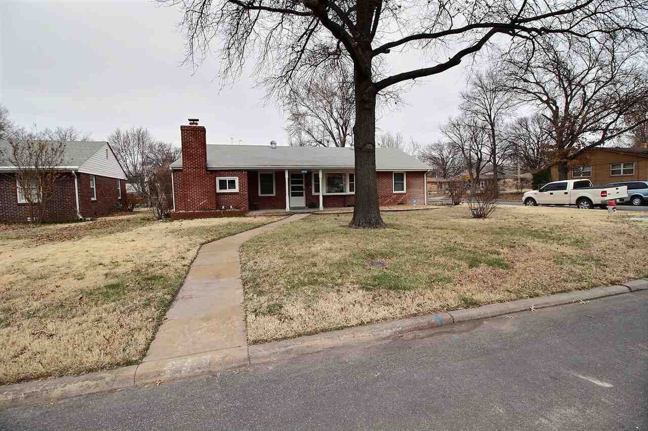 Property Photo: 3726 E Skinner St KS 67218