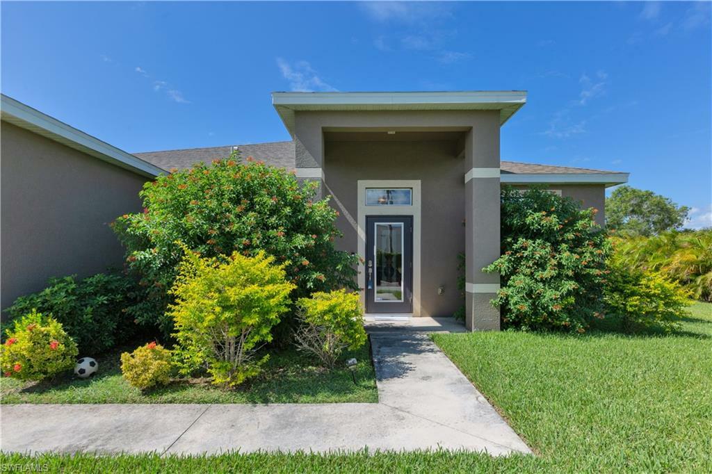 Property Photo: 2606 SW Santa Barbara Place FL 33914