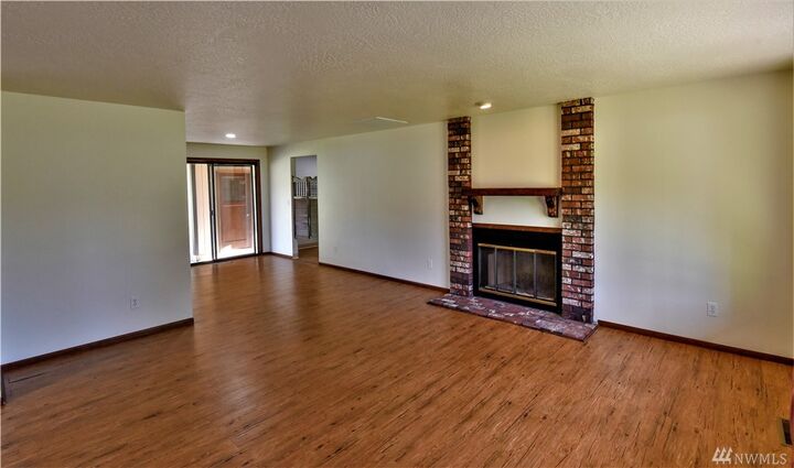 Property Photo:  2648 48th Ave  WA 98632 
