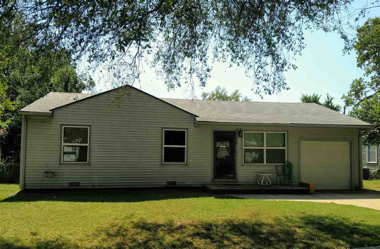 Property Photo:  1115 E Crowley St  KS 67216 