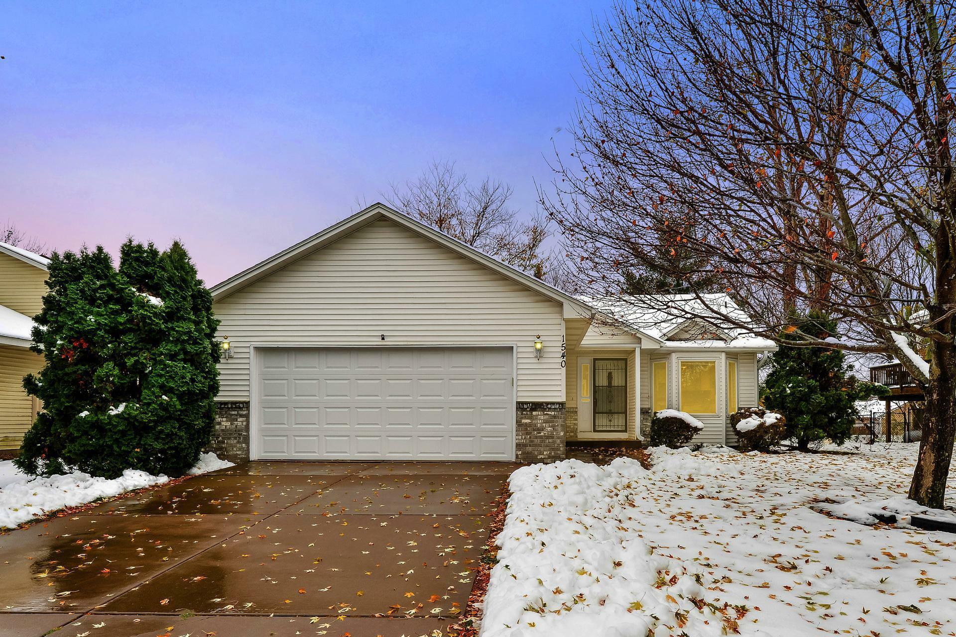 Property Photo:  1540 Benson Boulevard W  MN 55082 