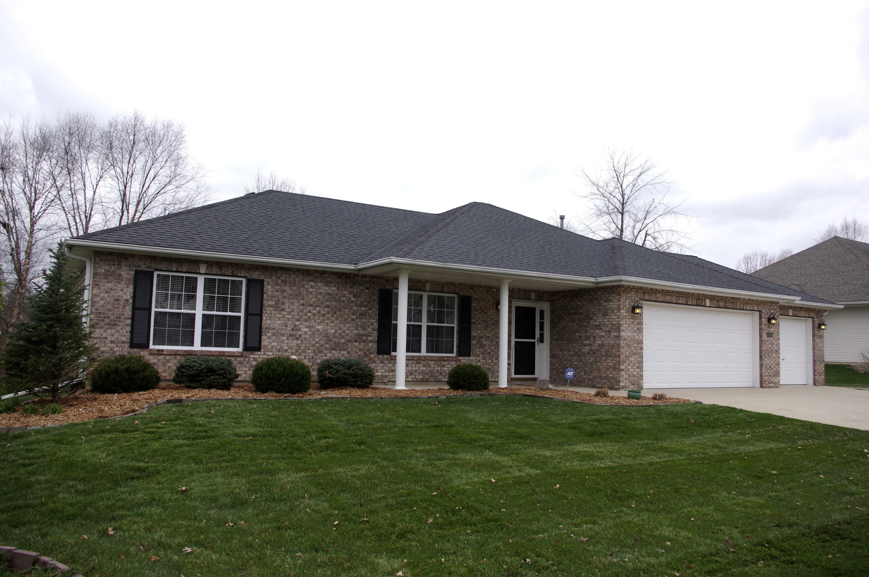 Property Photo:  4102 Cedar Crest Ln  MO 65203 