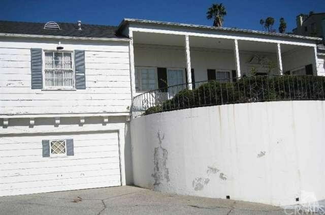 Property Photo:  4301 Cromwell Avenue  CA 90027 