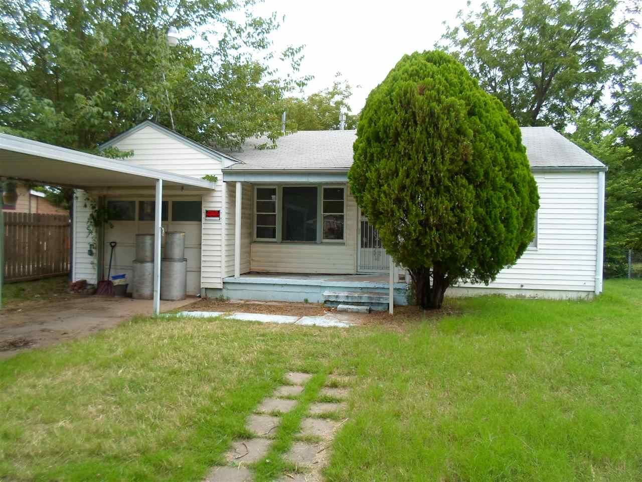 Property Photo:  1034 S Glenn  KS 67213 