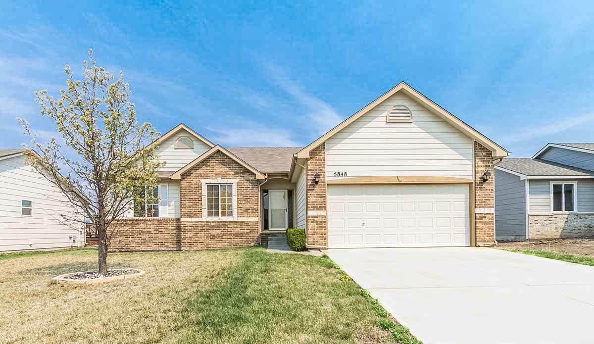 Property Photo: 5848 N Forestor Dr KS 67219