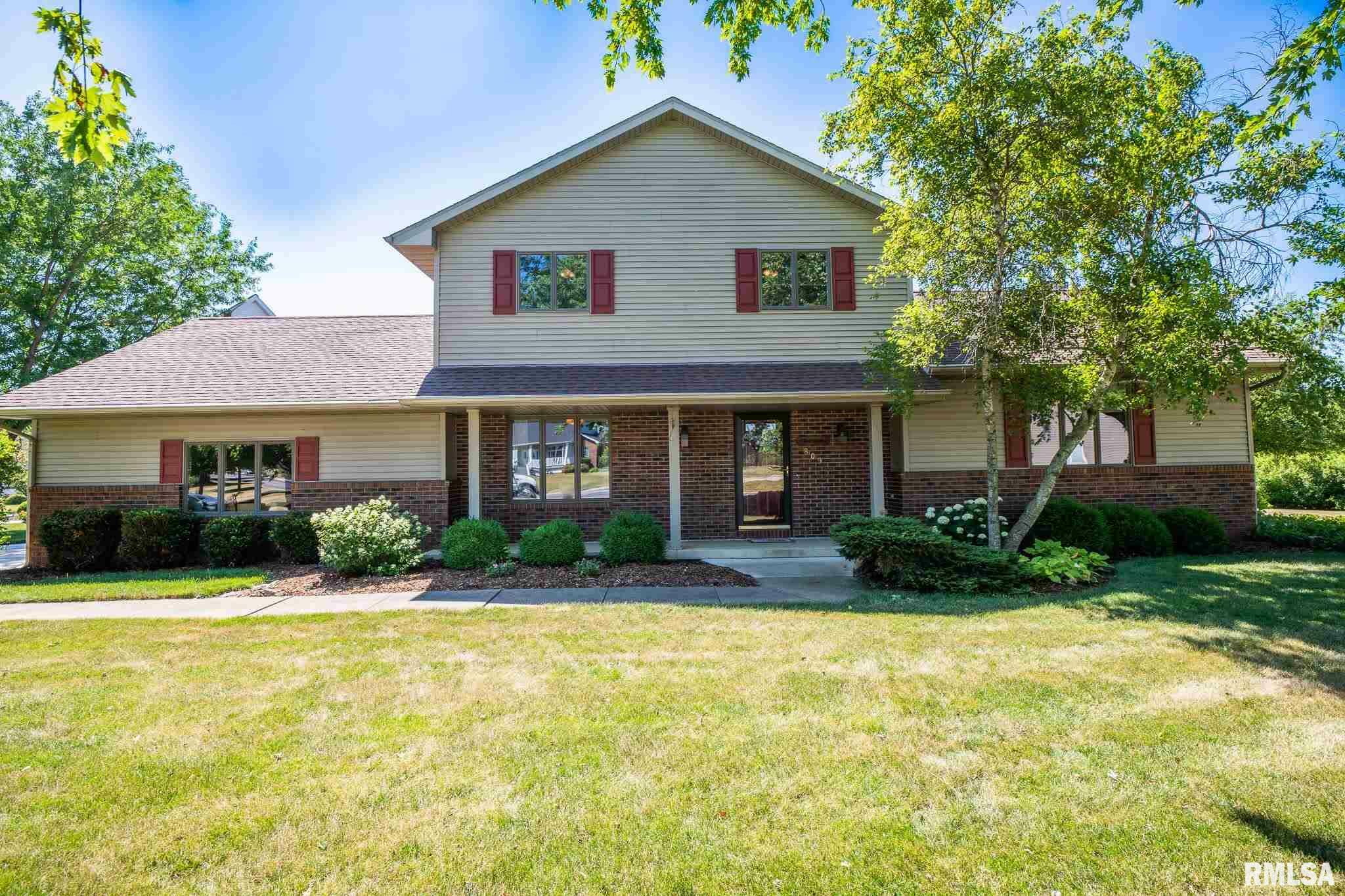 Property Photo:  809 W Parkview  IL 61561 