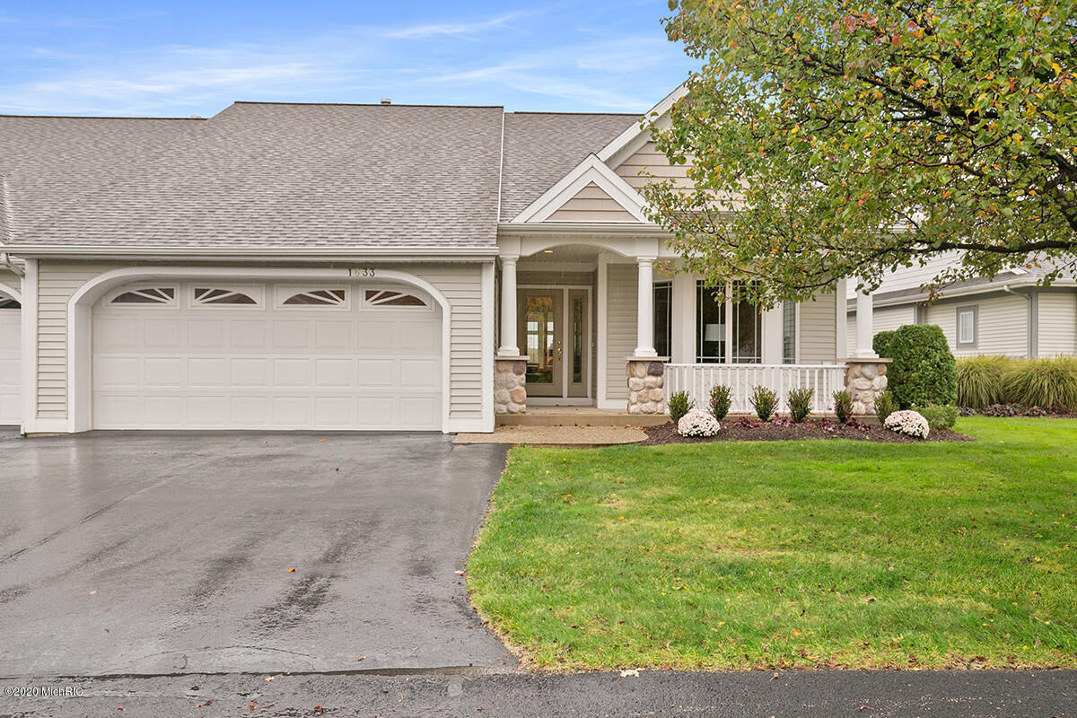 Property Photo:  1633 High Pointe Drive  MI 49464 