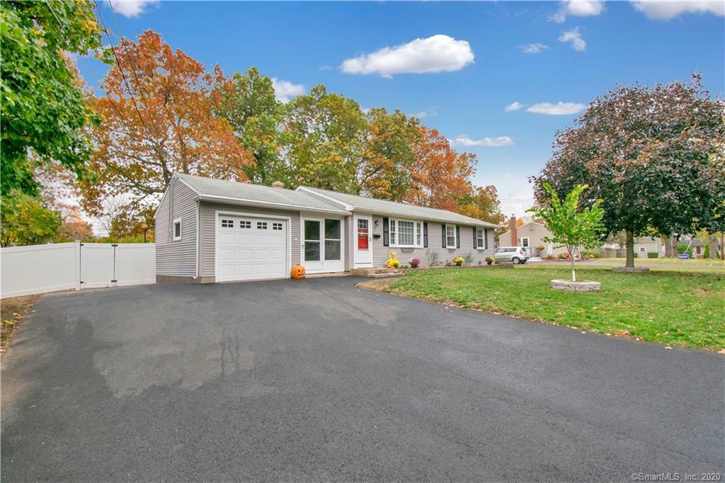 Property Photo: 4 Cloud Street CT 06082