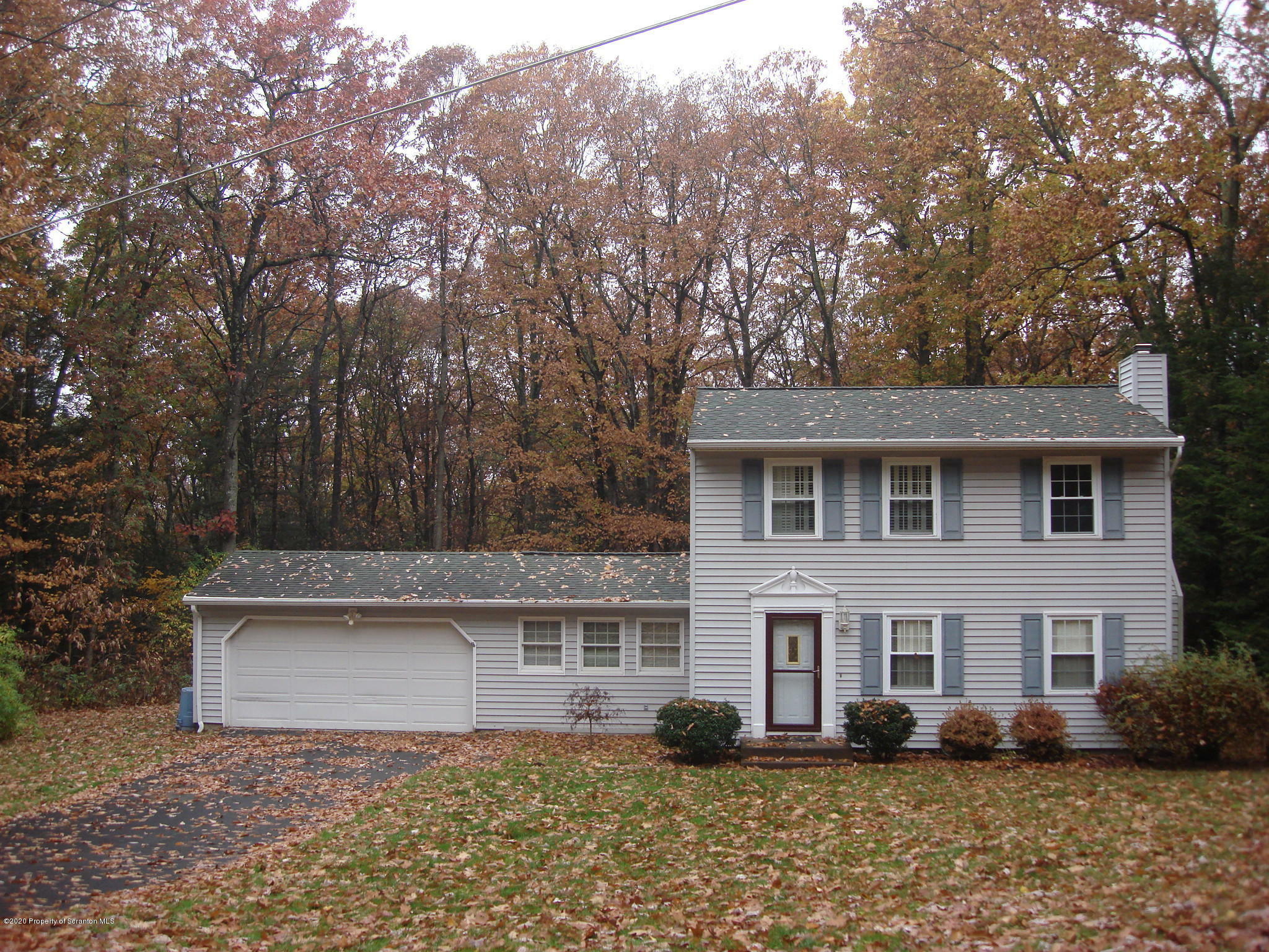 Property Photo:  19 Lee Lane  PA 18657 